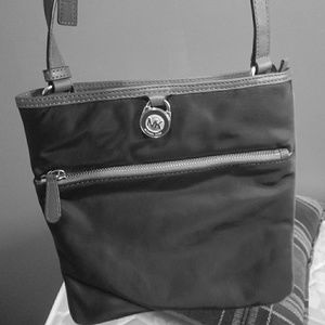 Michael kors crossbody